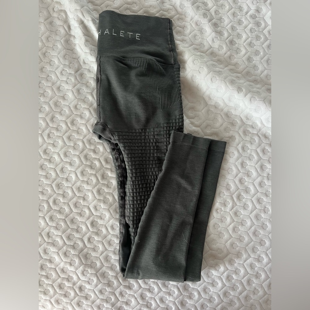 Grey Alphalete pants - Picture 1 of 5
